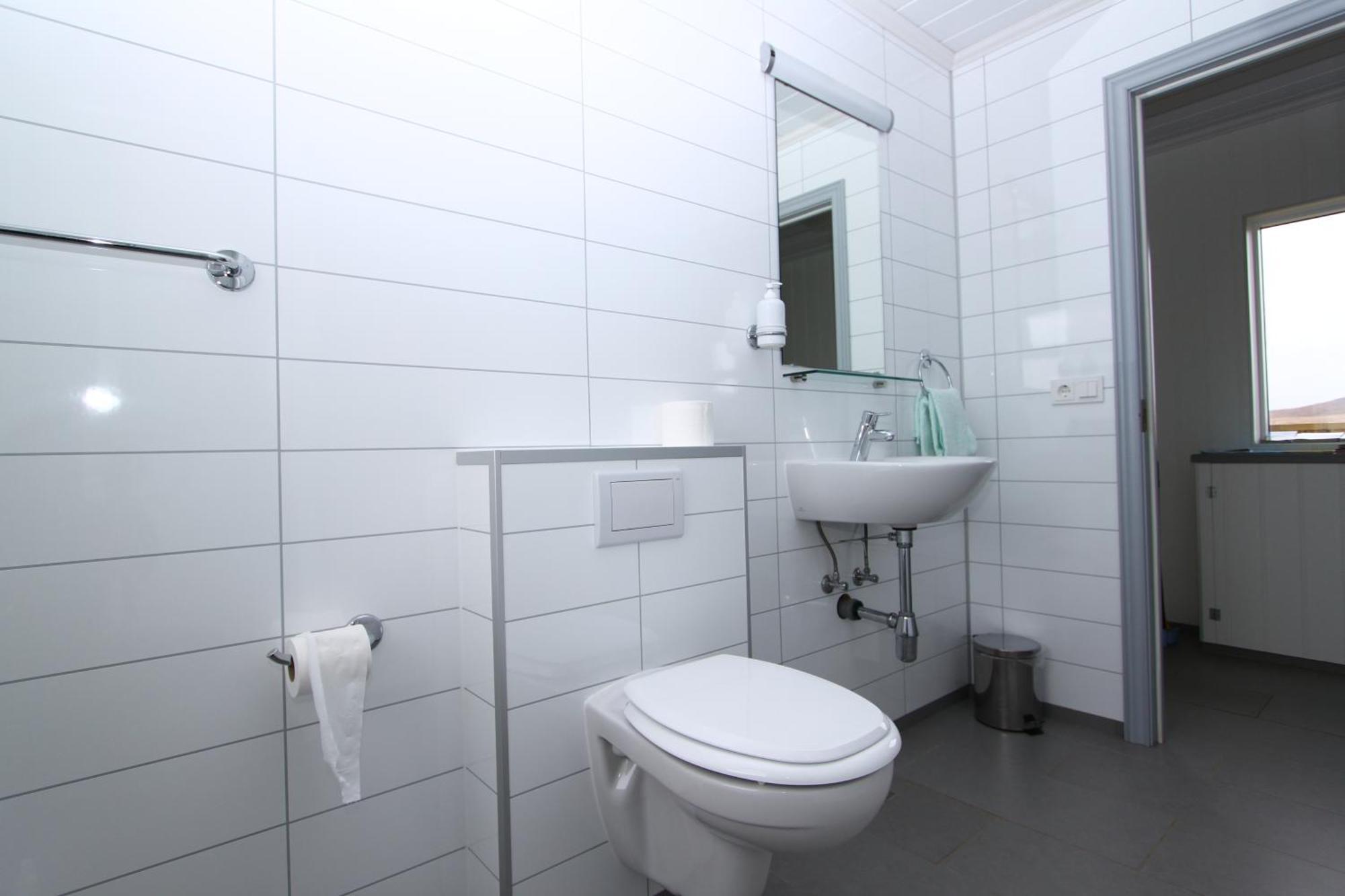 Guesthouse Steindorsstadir, West Iceland เรย์ค็อลต์ ภายนอก รูปภาพ
