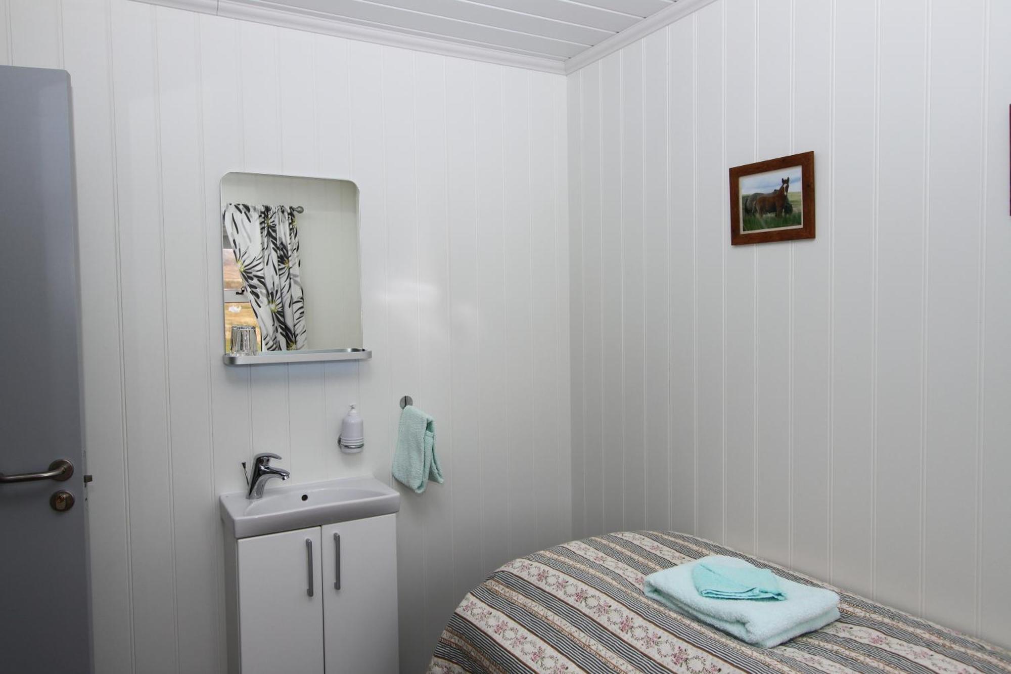 Guesthouse Steindorsstadir, West Iceland เรย์ค็อลต์ ภายนอก รูปภาพ